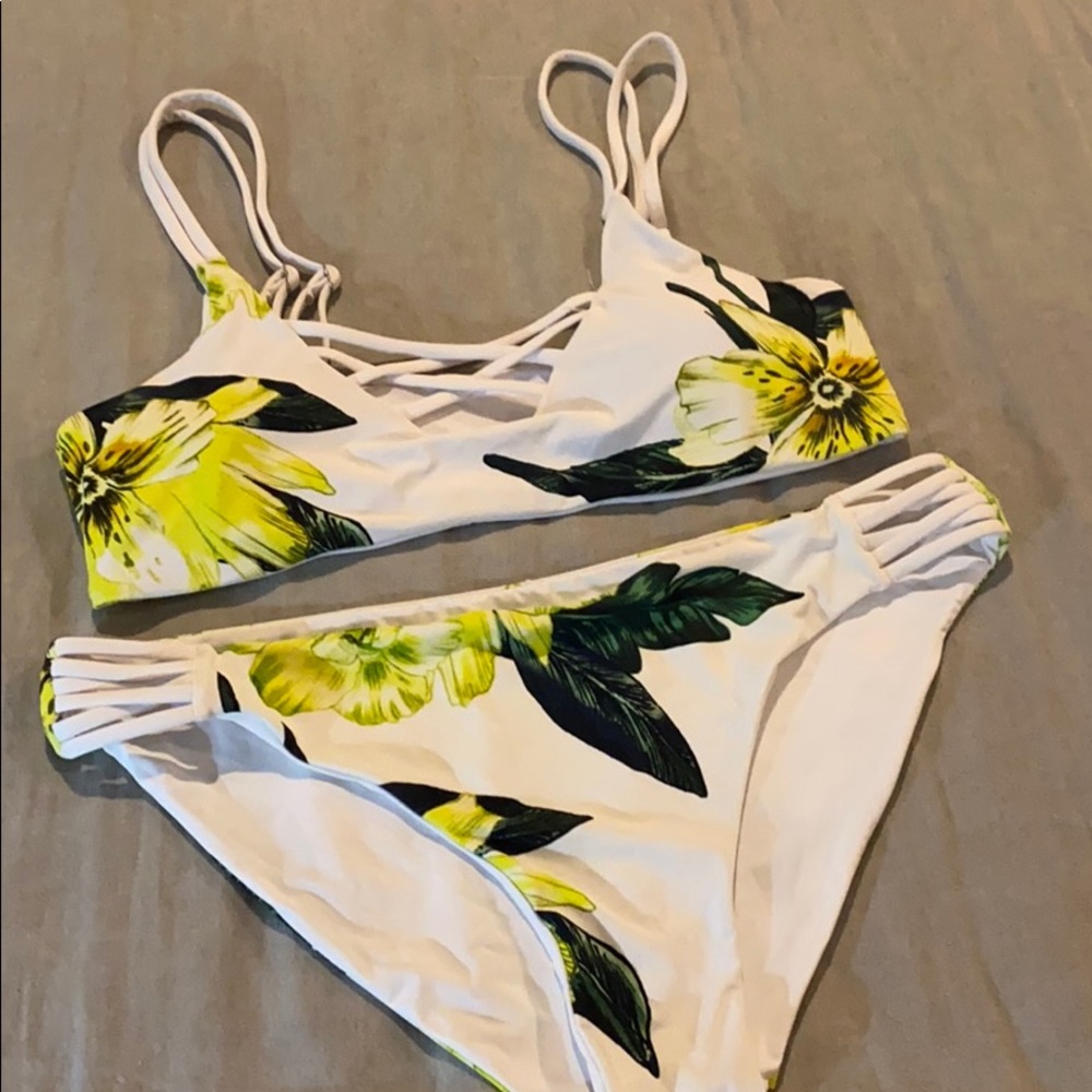 White floral TJ Maxx bikini set